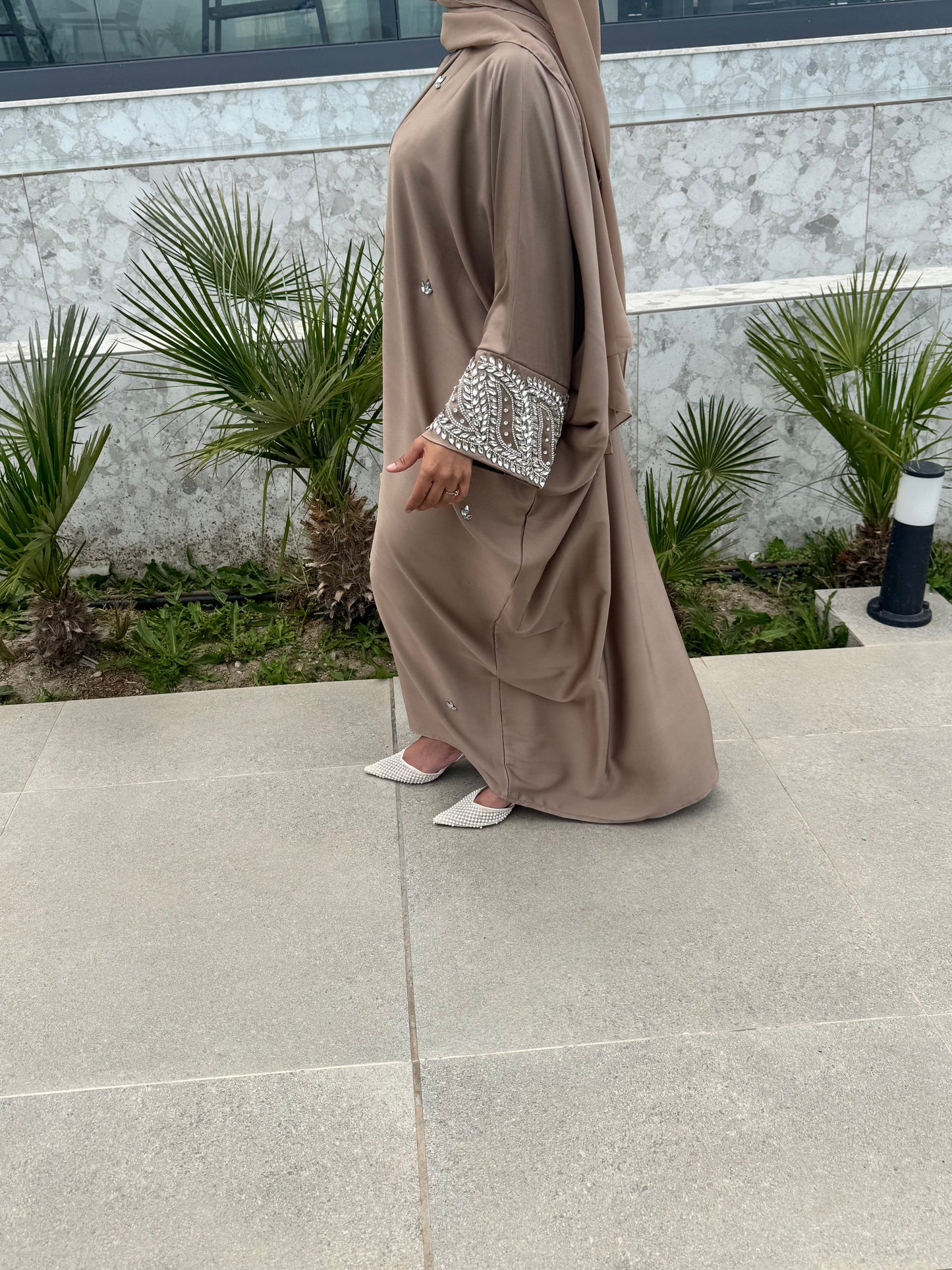 Amiiraat Abaya Tuape