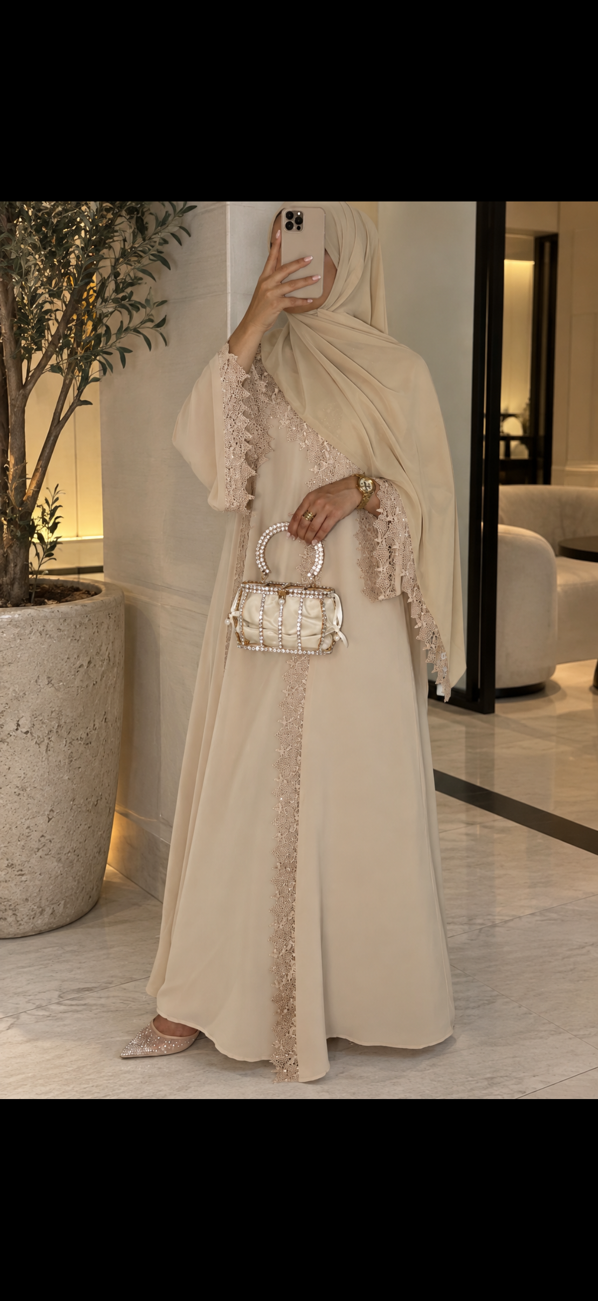 Layaan Abaya