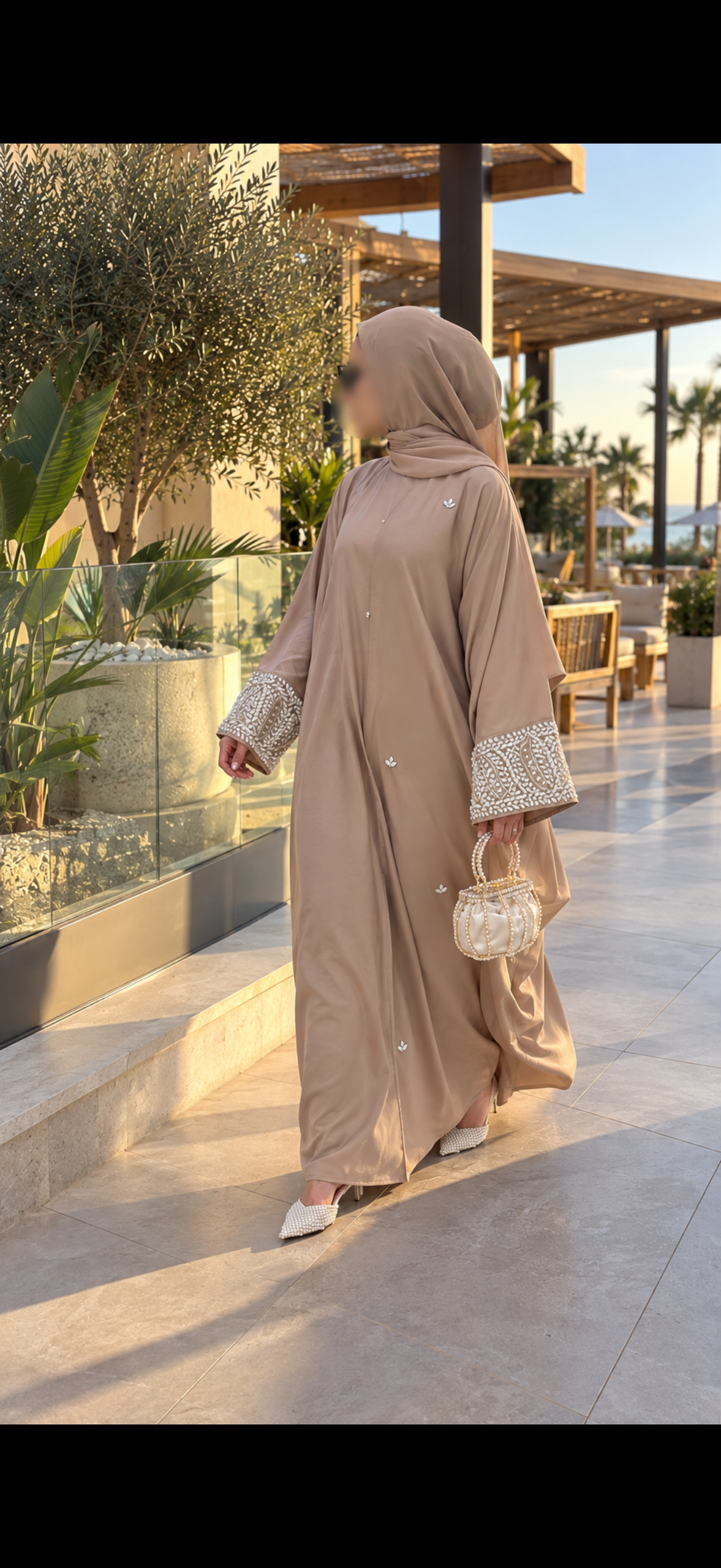 Amiiraat Abaya Tuape